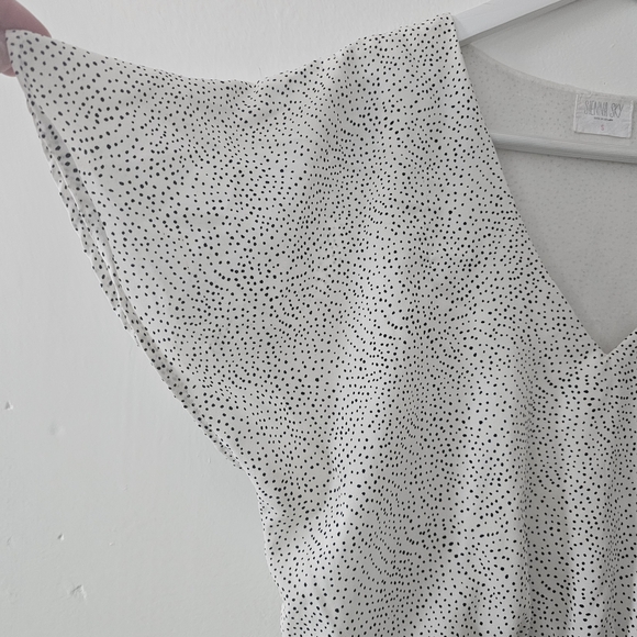 Sienna Sky Elegant White Midi Dress - Picture 9 of 11